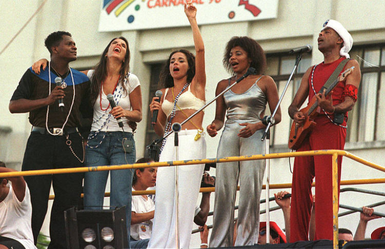 Tatau, Ivete Sangalo, Daniela Mercury, Margareth Menezes e Gilberto Gil / Foto: Folhapress
