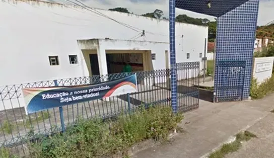 Adolescente de 17 anos morre durante brincadeira com colega de 15 dentro de escola pública 