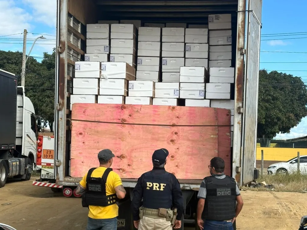 Carga de ar-condicionados roubados é recuperada em Vitória da Conquista