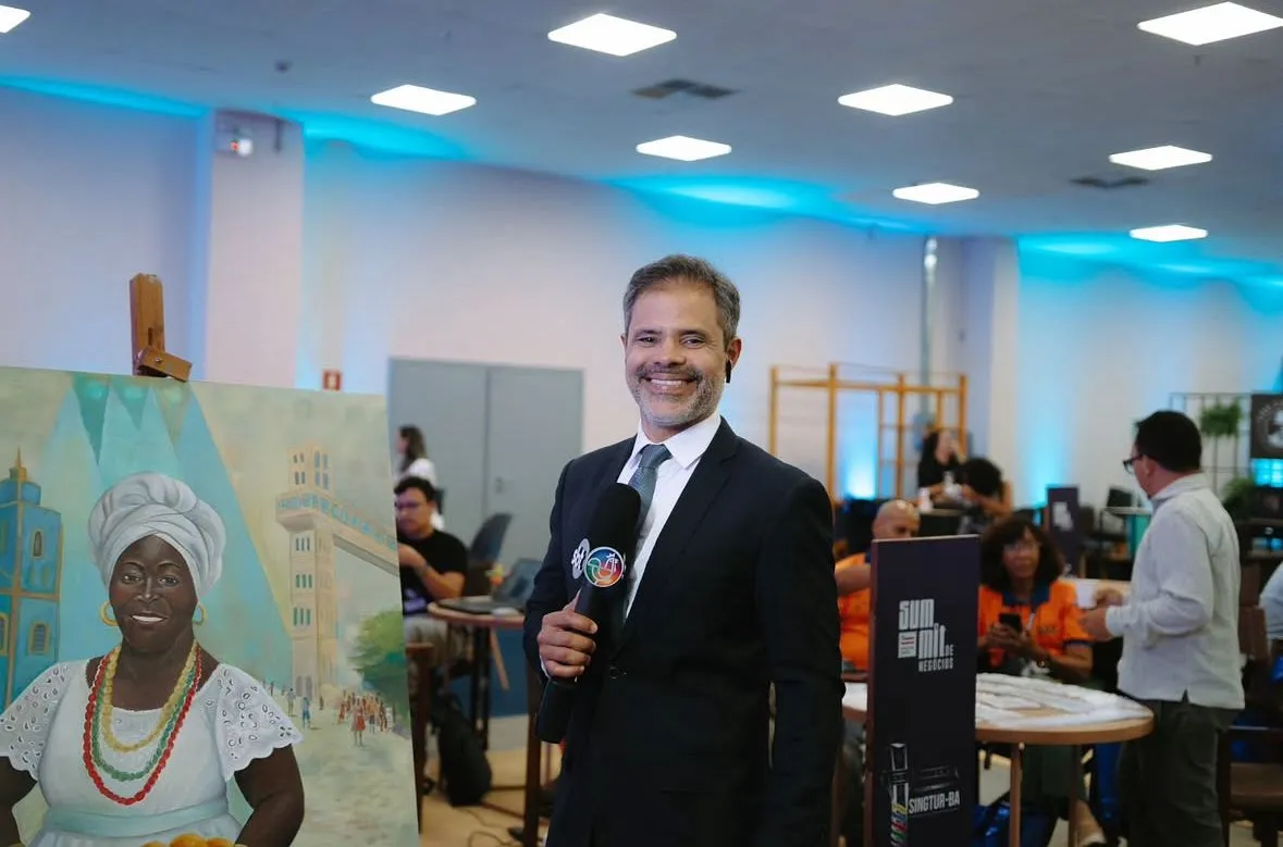 Pablo Reis, da TV Aratu, vence prêmio de melhor jornalista de TV da AL-BA