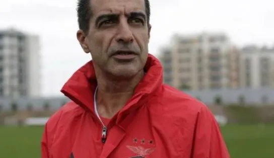 VÍDEO: Novo técnico do Bahia, Renato Paiva desembarca em Salvador