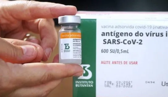 CIB autoriza troca e grávidas e puérperas que tomaram vacina da Astrazeneca poderão tomar 2ª dose diferente; entenda