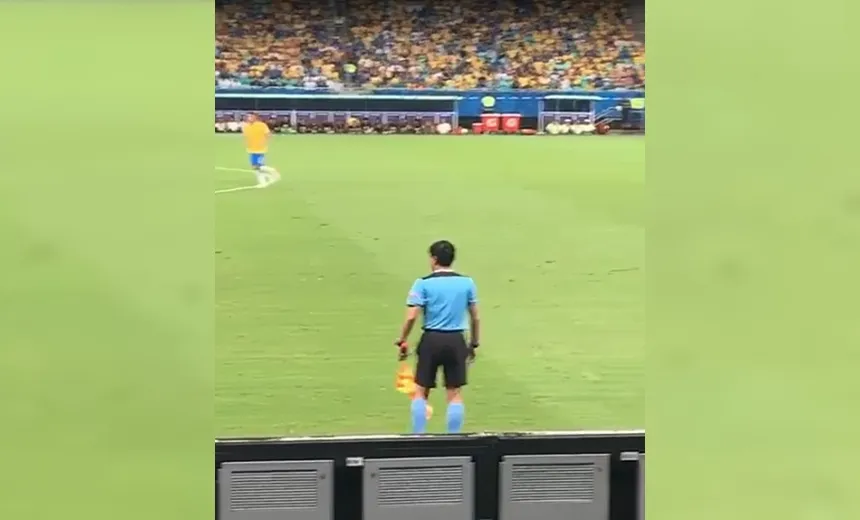 Brasil 0X0 Venezuela: "botaram o prefeito de Salvador pra ser bandeirinha do jogo"; confira