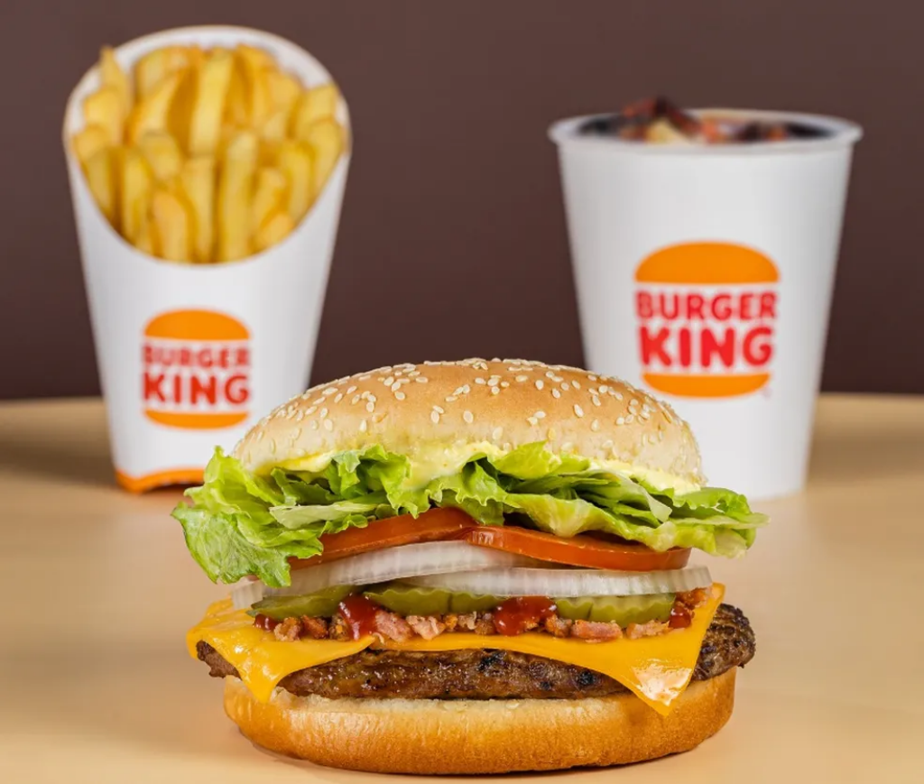 Batizada de “Corno Drive-Thru”, a promoção é valida desde que o traído leve algum amigo para comprovar a história. Foto: Divulgação