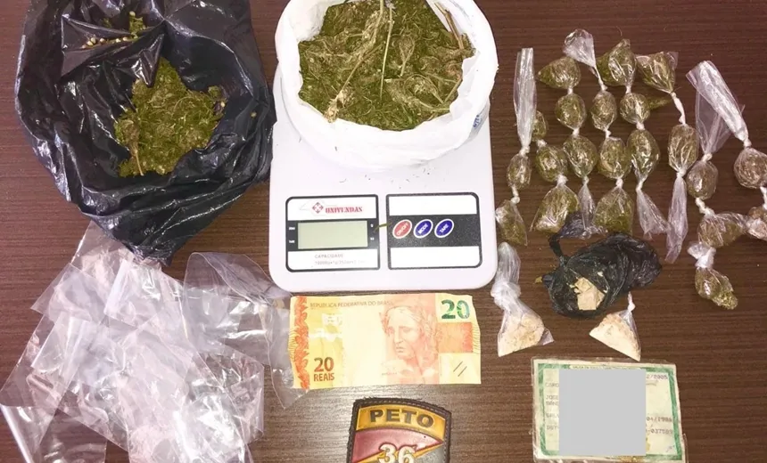 Mulher é presa com crack e maconha em Dias D'Ávila