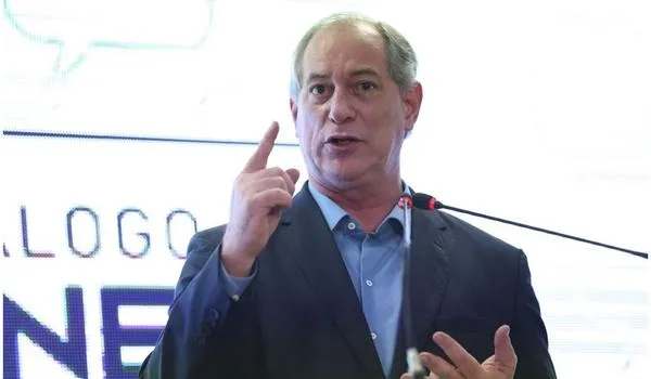 Ciro Gomes protocola pedido de impeachment contra Bolsonaro; saiba mais 