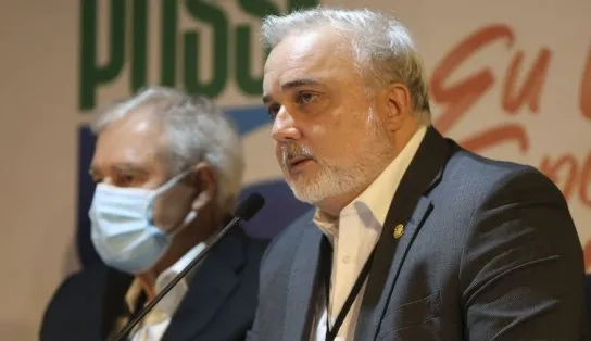 Indicado para presidir Petrobras, senador defende fundo para combustíveis