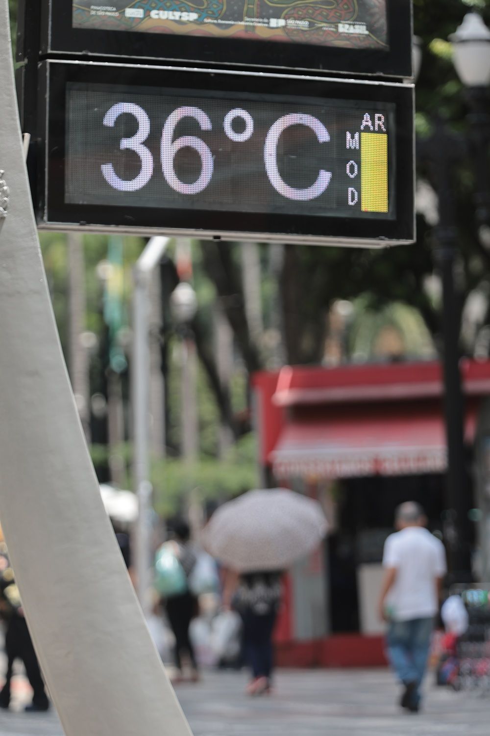 Ondas de calor, cada vez mais frequentes, aumentam a temperatura escrotal. | Foto: Paulo Pinto/Agência Brasil