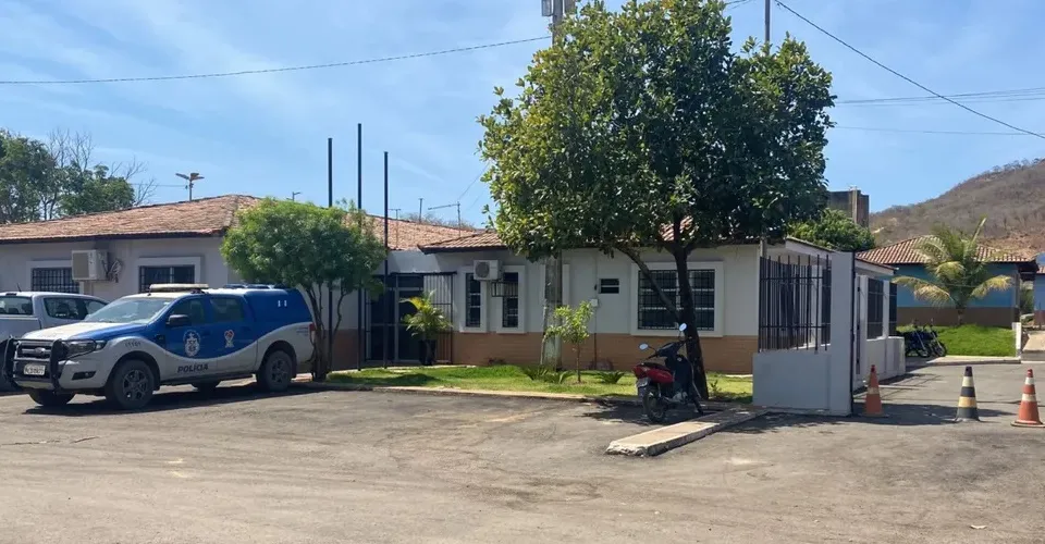 Adolescente estuprada e esfaqueada 21 vezes em Barreiras acorda do coma