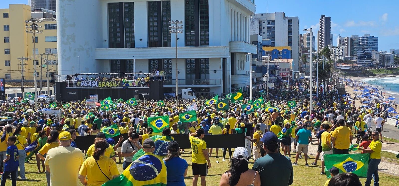 Ato bolsonarista em Salvador,  neste domingo (3). Foto: Reprodução /  X @Tele94426471Joo