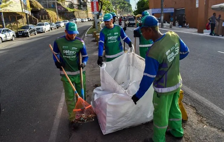 Mais de 100 toneladas de resíduos são recolhidos pela Limpurb após a Lavagem do Bonfim