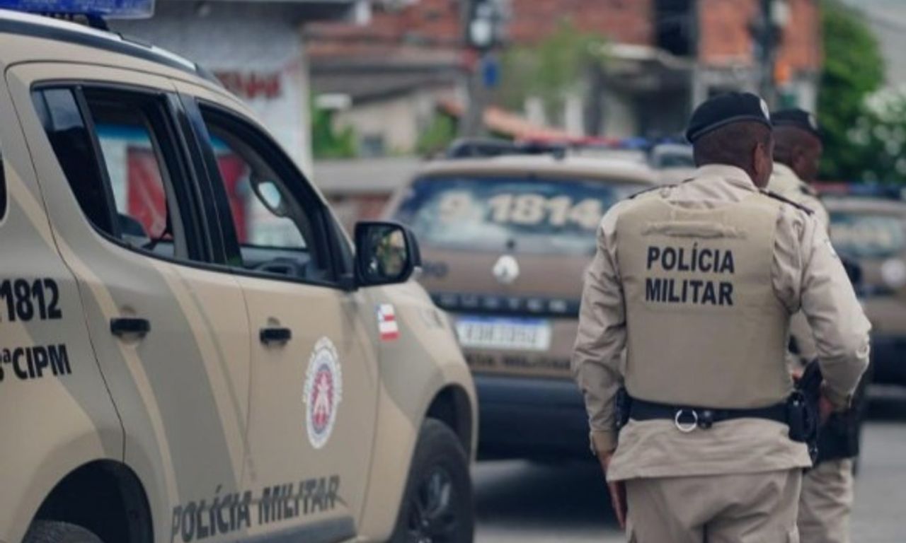 Pol&iacute;cia Militar