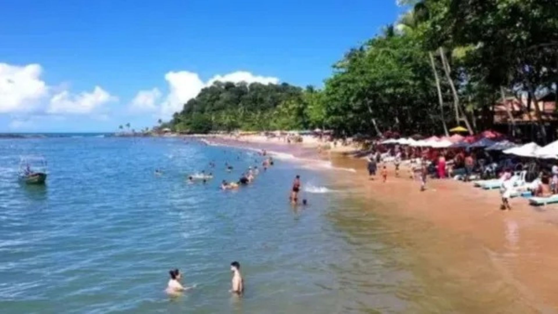 Praia em Itacar&eacute;