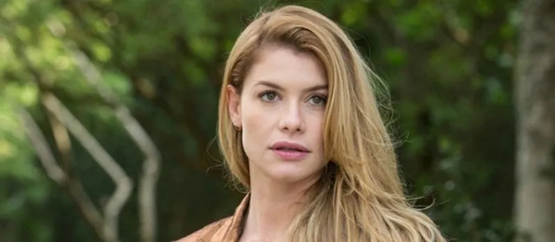 A BELEZA DÓI: Em entrevista, Alinne Moraes revela que se sentia culpada por ser muito bonita e vira piada