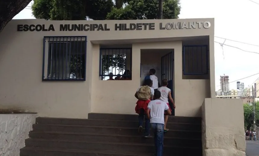 Estudantes da rede municipal de Salvador voltam às aulas nesta segunda-feira