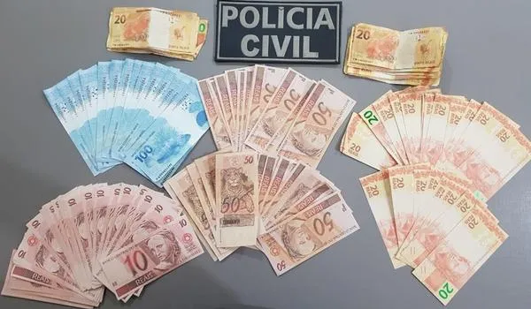 Homem é preso com R$ 4 mil em notas falsas em cidade baiana; ele já era investigado pela polícia 