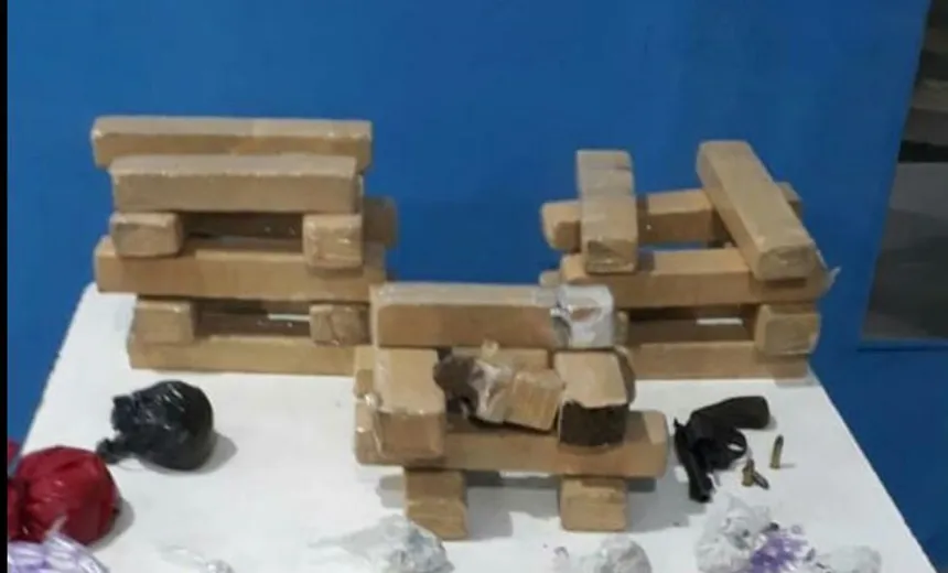 Trio é preso com drogas dentro de “esconderijo do tráfico” em Itinga
