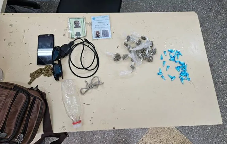 Dois homens são presos com drogas na Região Metropolitana de Salvador