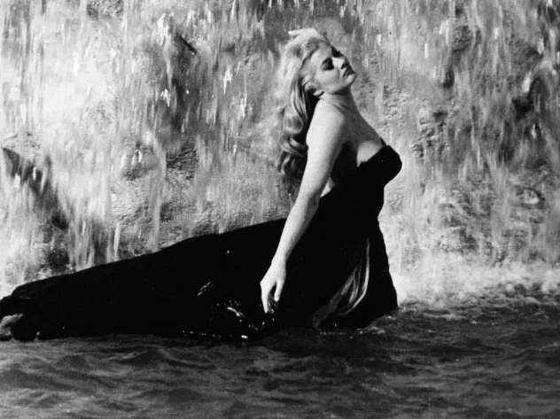 Morre aos 83 anos, Anita Ekberg a musa de Fellini em ‘A Doce Vida’
