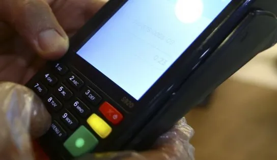 Banco Central estabelece limite de cobrança de taxas nas máquinas de cartão