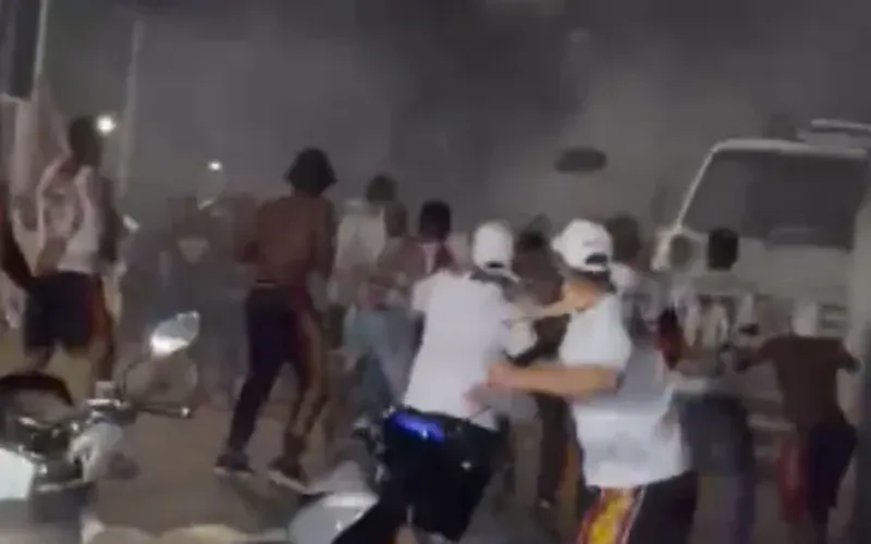 O epis&oacute;dio das torcidas organizadas foi registrado no dia em que Bahia e Vit&oacute;ria entraram em campo pela 21&ordf; rodada do Campeonato Brasileiro/Foto: Redes Sociais