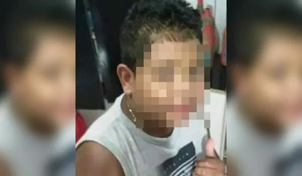 Criança de 11 anos é morta a golpes de machado durante assalto em Feira de Santana