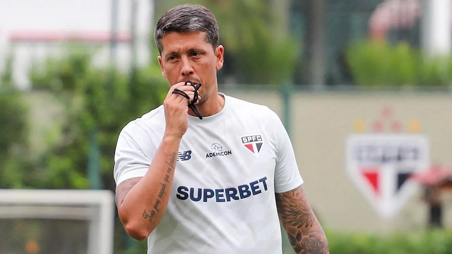 Com demissão de Léo Condé, Thiago Carpini é o favorito para assumir o Vitória