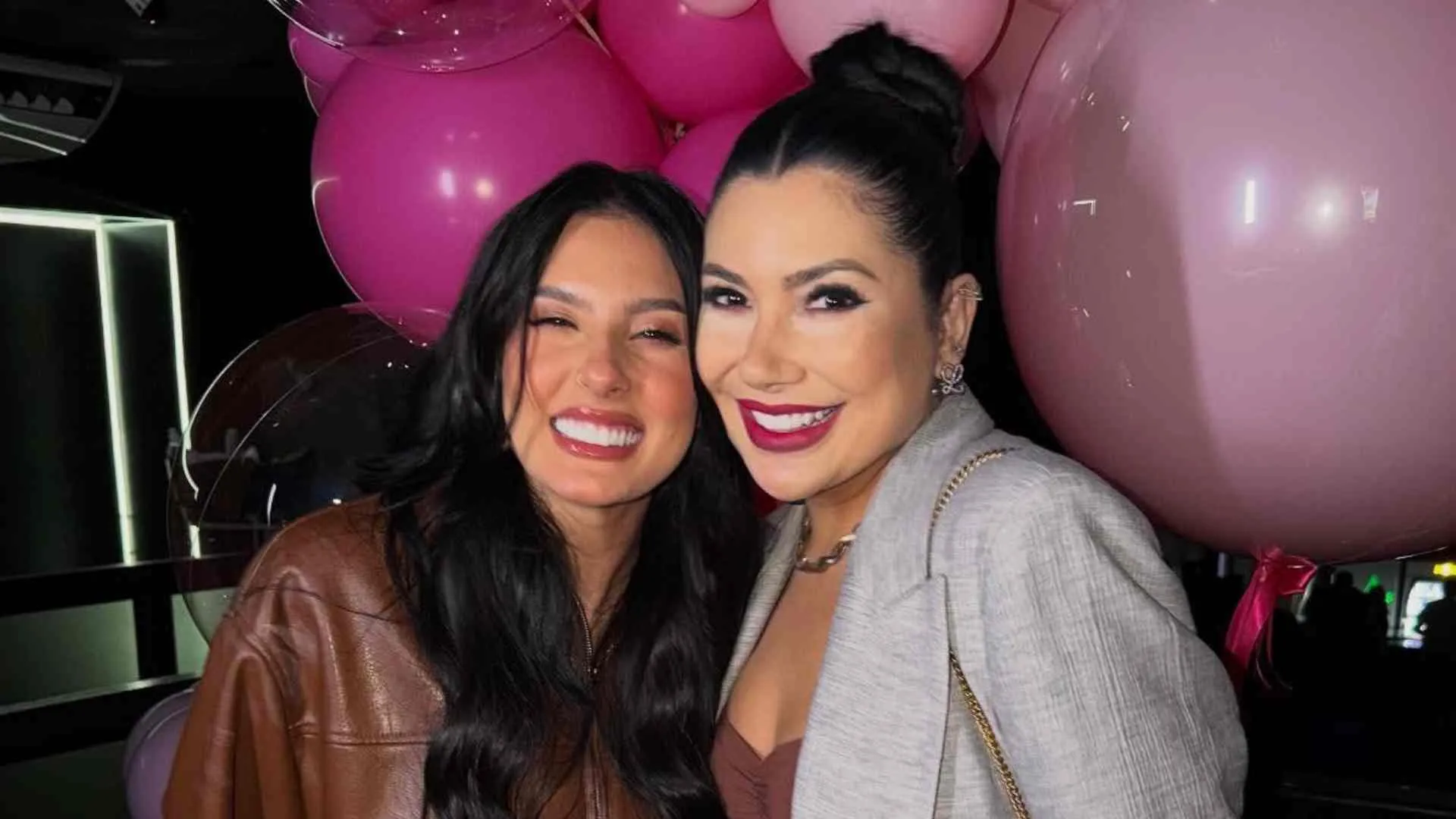 Imagem de Ana Castela e Amiga 