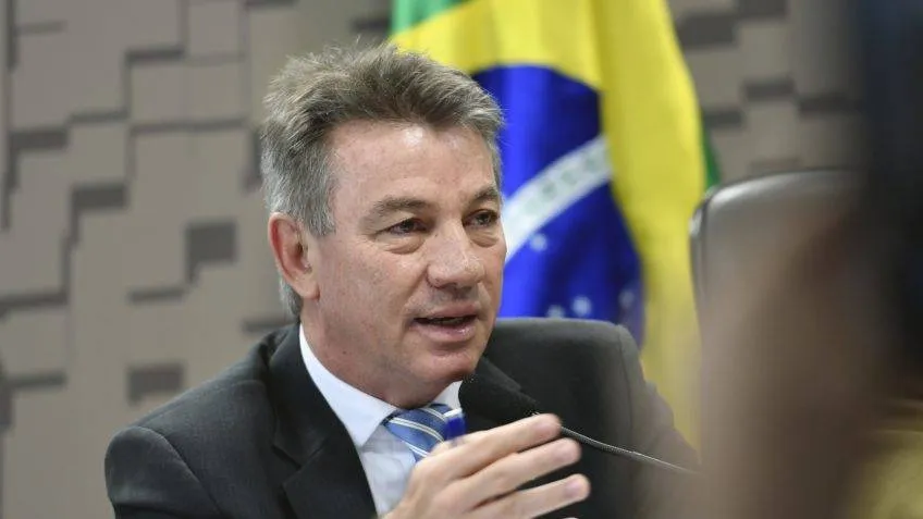 Governador tem mandato cassado pelo TRE por distribuição de cestas básicas