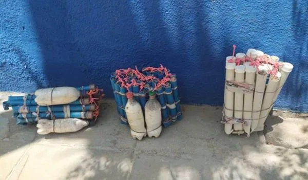 Policia encontra 27 "bananas" de dinamite e suspeito morre em troca de tiros na Bahia