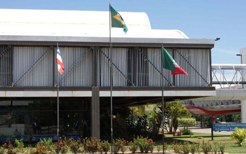 A atualização dos dados pode ser feita pelo site do TSE ou presencialmente no cartório eleitoral, e em muitos períodos o processo é totalmente online/Foto: Divulgação/TRE-BA