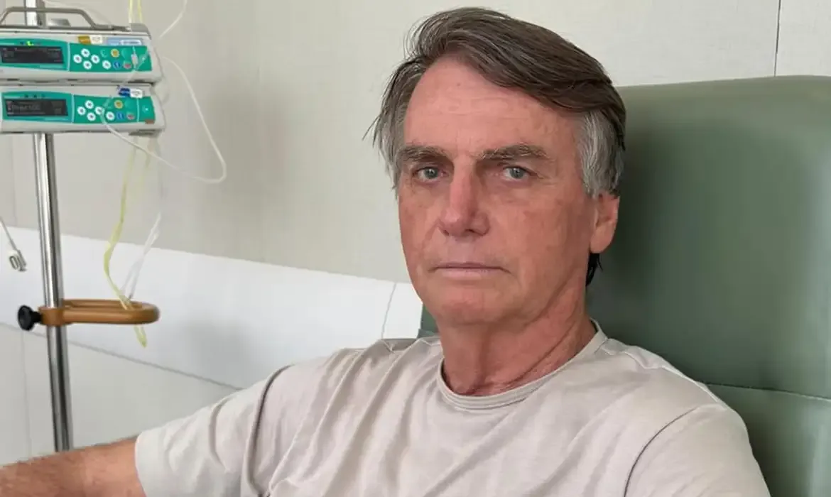 Bolsonaro apresenta melhora renal, mas segue na UTI com antibióticos ampliados