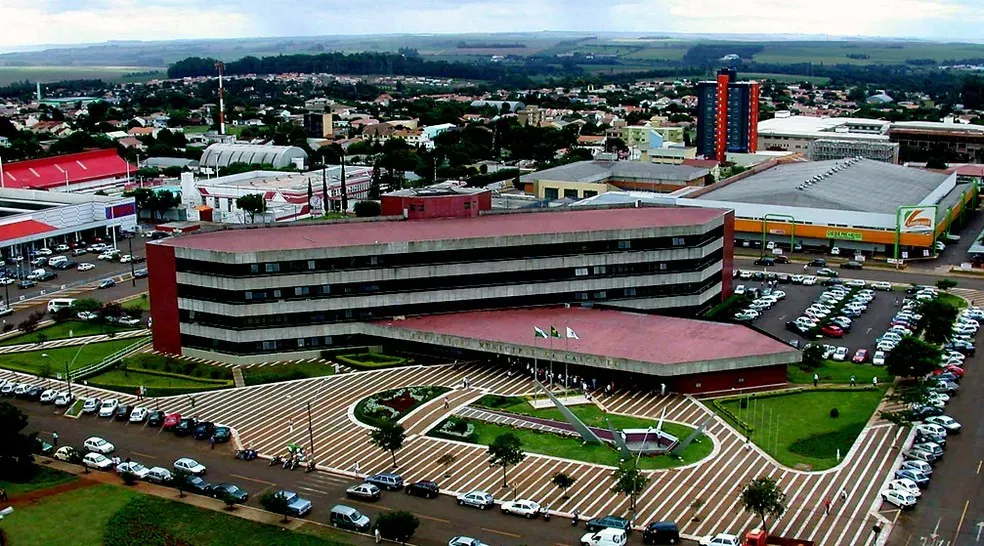 Prefeituras abrem inscrições para concurso com salários iniciais de R$ 14,3 mil 