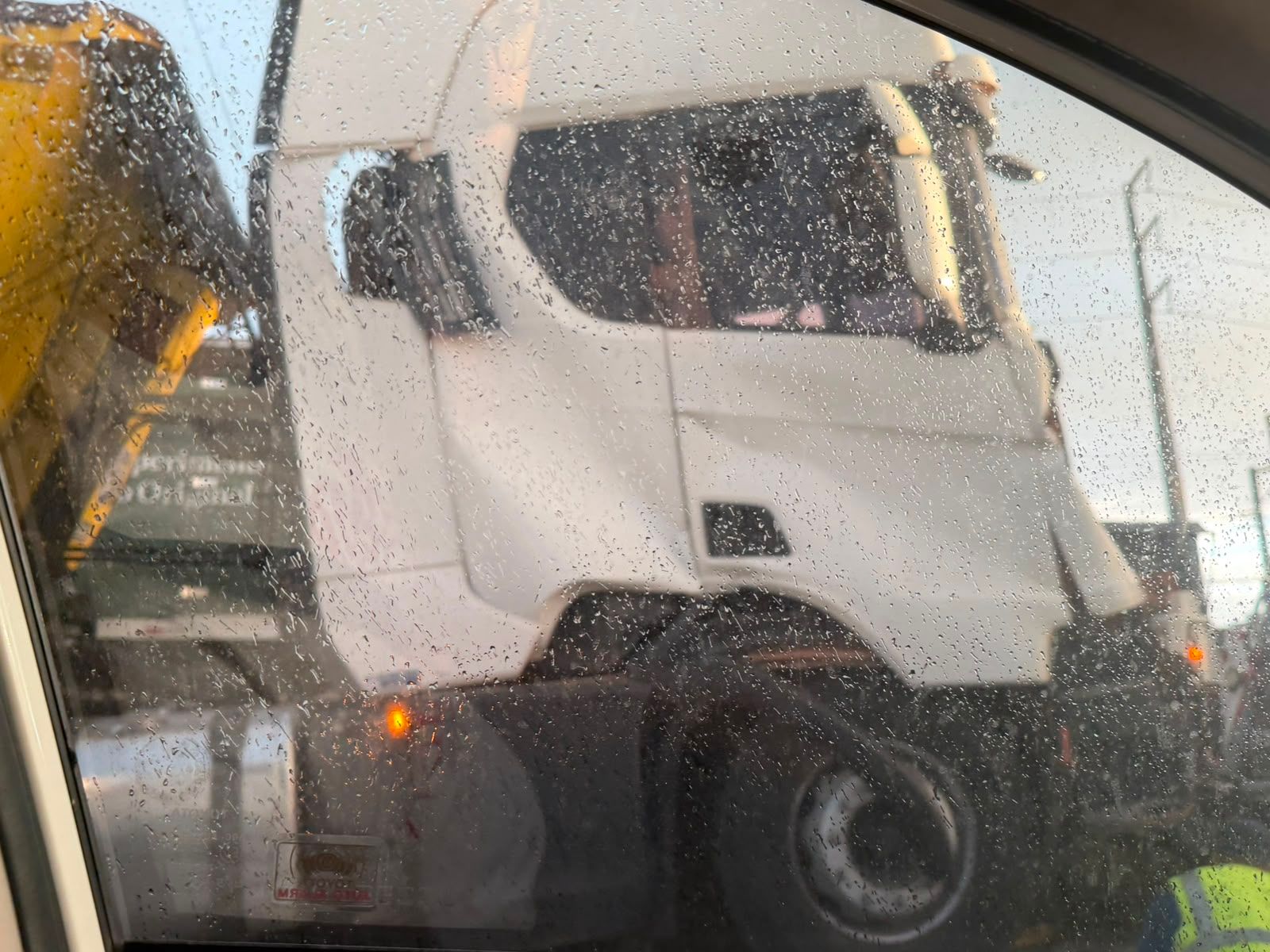Acidente com caminhão BR 324