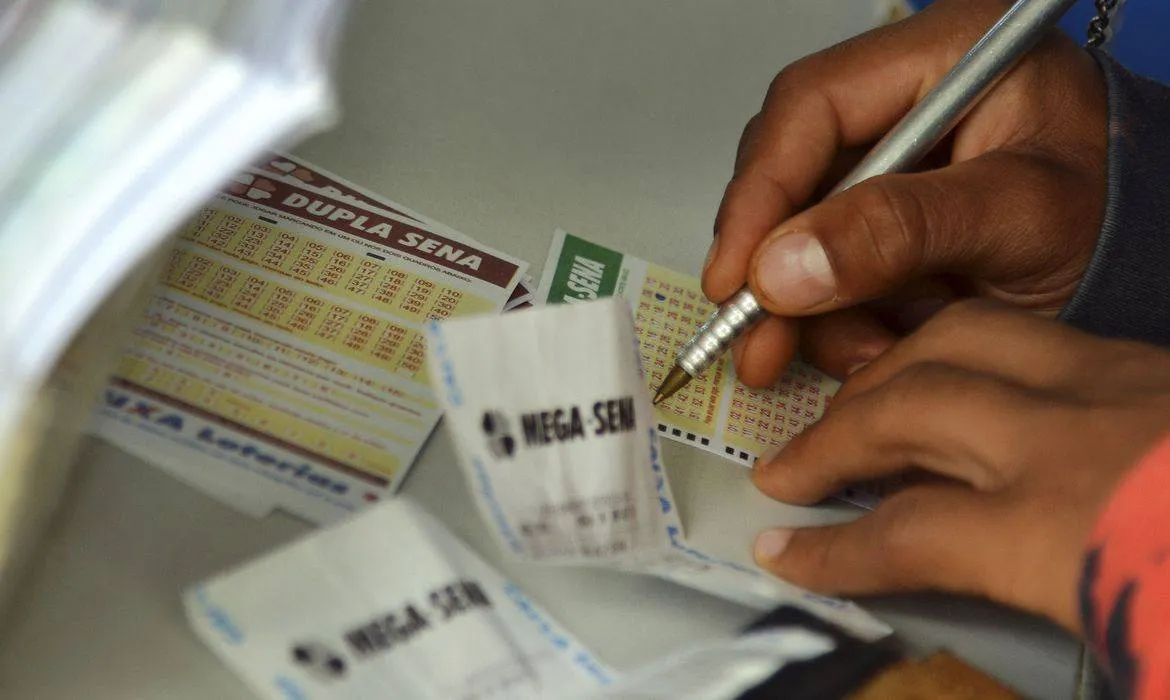 Ninguém ganhou! Prêmio principal da Mega-Sena acumula e sobe para R$ 45 milhões