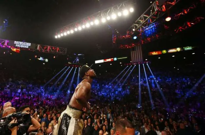 Mayweather vence Pacquiao em decisão polêmica dos juízes