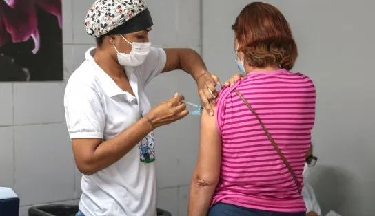 Salvador segue com vacinação contra Covid-19 nesta terça; confira as estratégias de vacinação