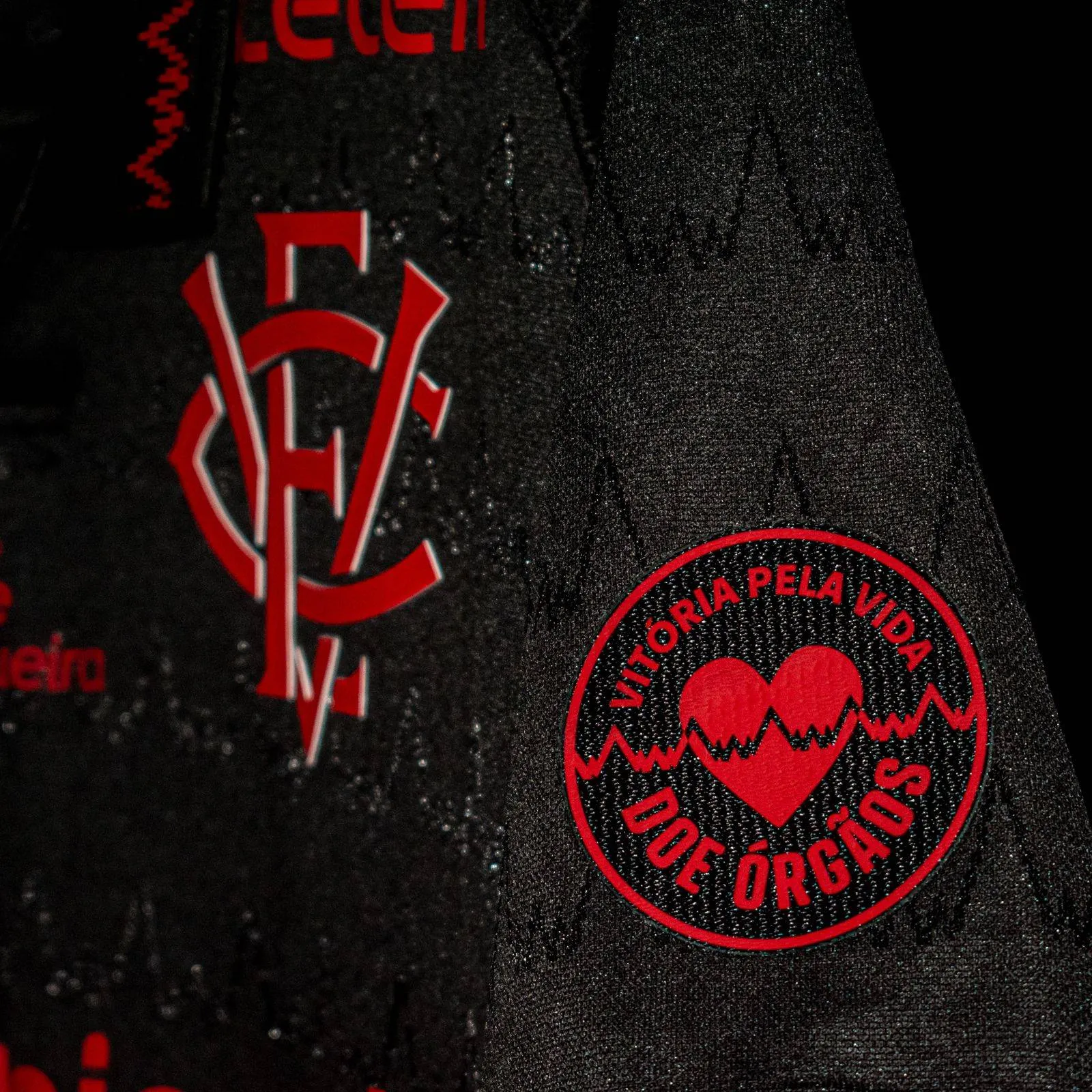 Vitória anuncia terceiro uniforme com campanha de conscientização à doação de órgãos