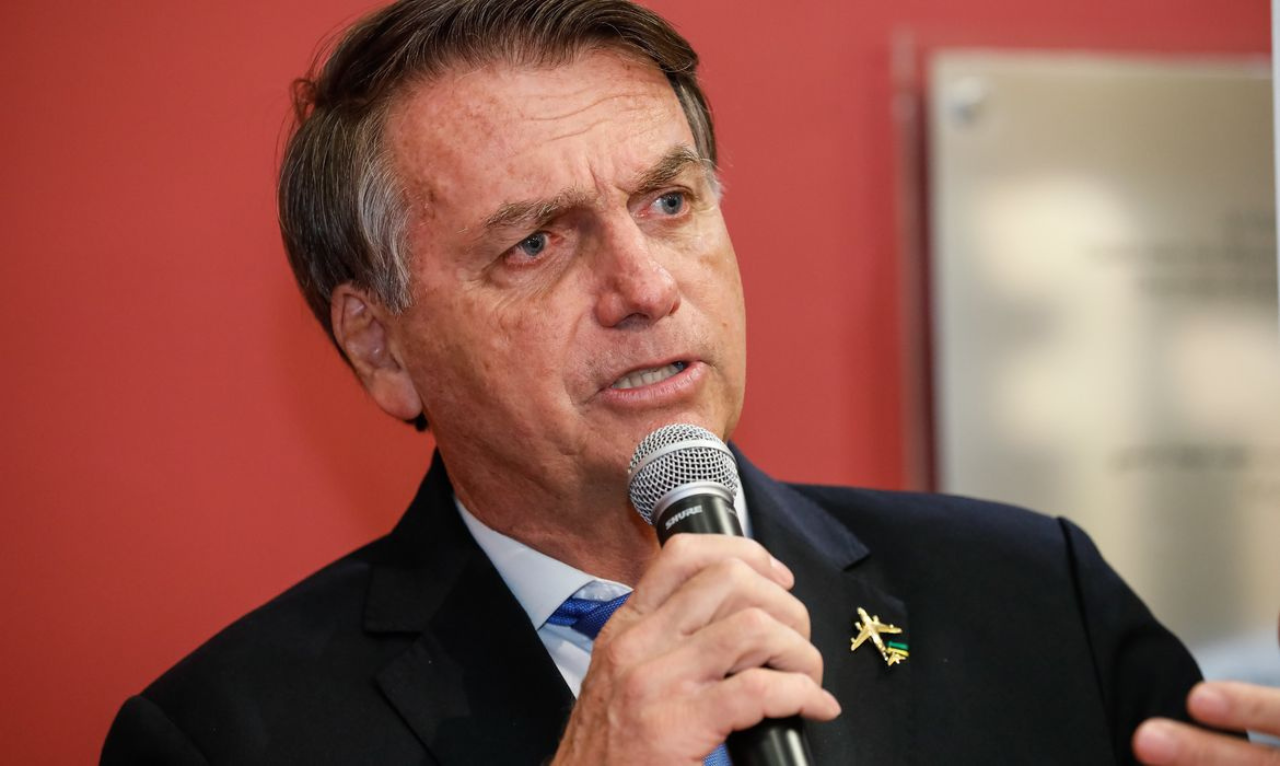 Mais da metade dos brasileiros acreditam que Bolsonaro deveria ser preso.Foto: Alan Santos | PR