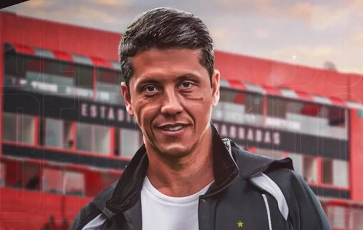 Vitória confirma Thiago Carpini como novo técnico do time após saída de Condé
