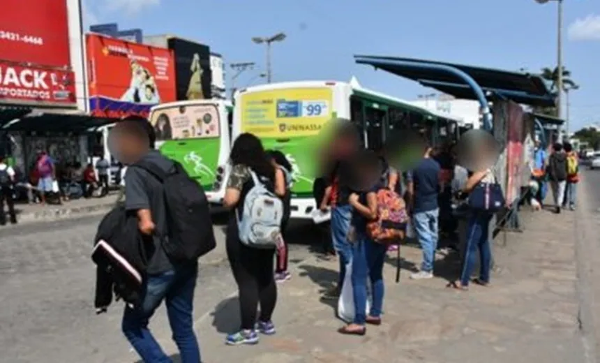 Homem é preso após praticar ato libidinoso dentro de ônibus coletivo, em Vitória da Conquista 