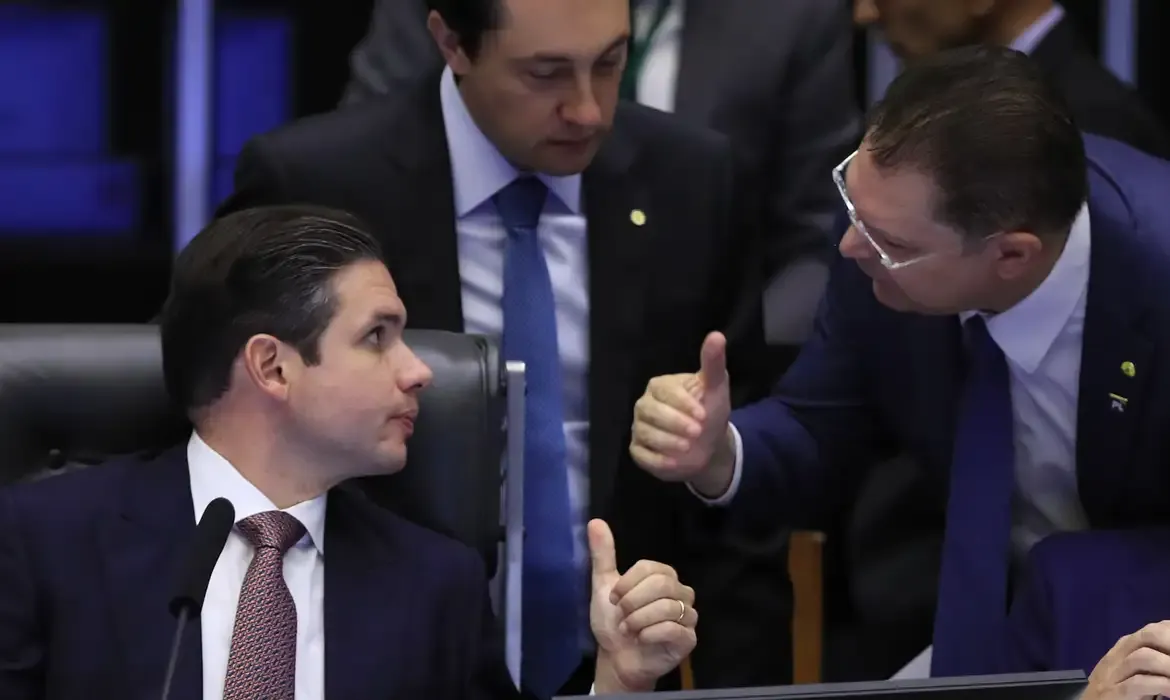 Quaest: 83% das menções à PEC da Blindagem nas redes sociais são negativas