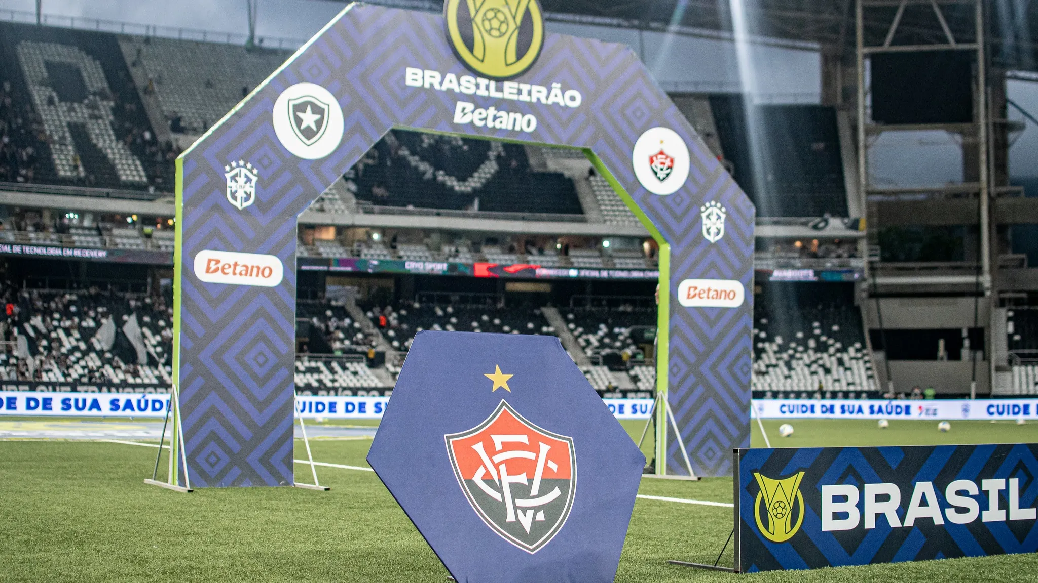 Botafogo x Vitória: horário, onde assistir e prováveis escalações