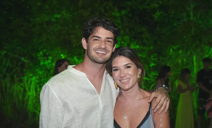 Rebeca Abravanel se casa com Alexandre Pato em cerimônia íntima em São Paulo