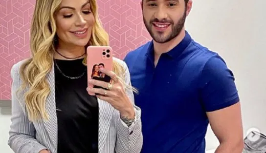 Solange Almeida revela que se casou em segredo no ano passado; casal assumiu namoro em julho de 2020