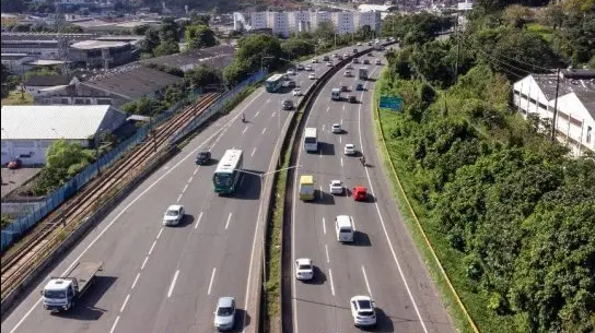 Movimentação na BR-324 já deve aumentar nesta quinta-feira (17). Foto: Divulgação/ViaBahia