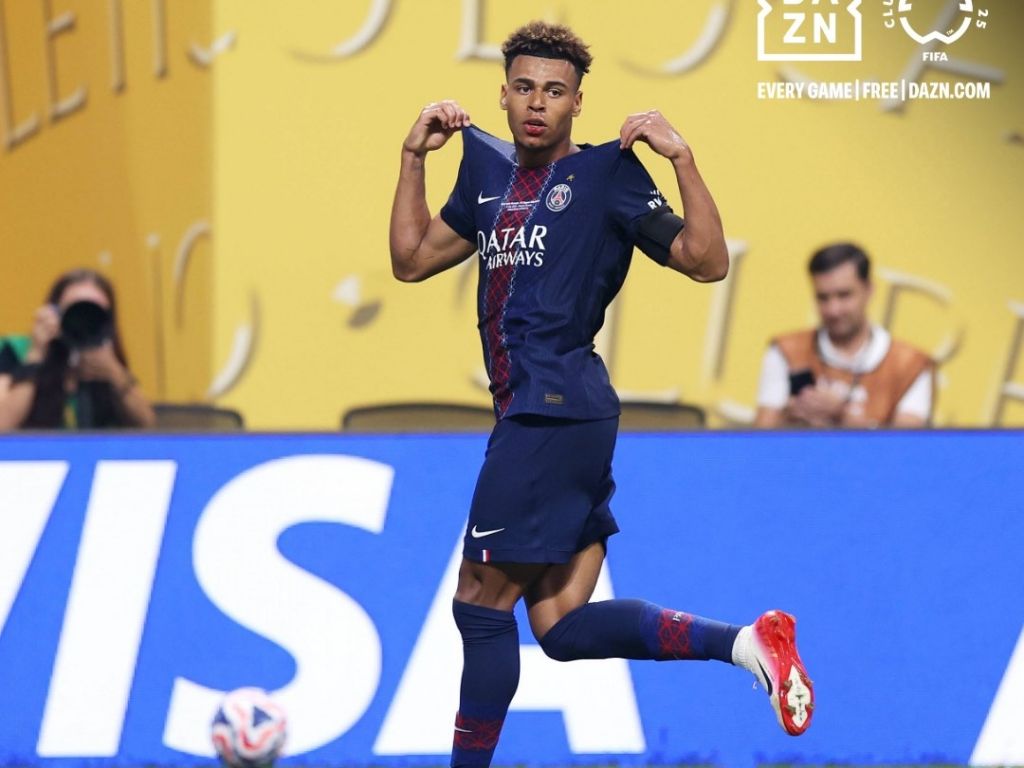 Com gols de Doué e Dembelé, o PSG venceu o Bayern de Munique e avançou no Mundial de Clubes.Foto: Fifa