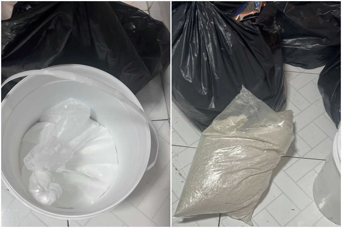 Uma den&uacute;ncia an&ocirc;nima levou a Pol&iacute;cia Civil a localizar a apreender quase 40 kg de coca&iacute;na dentro de um im&oacute;vel, em Feira de Santana. Foto: Ascom/PCBA