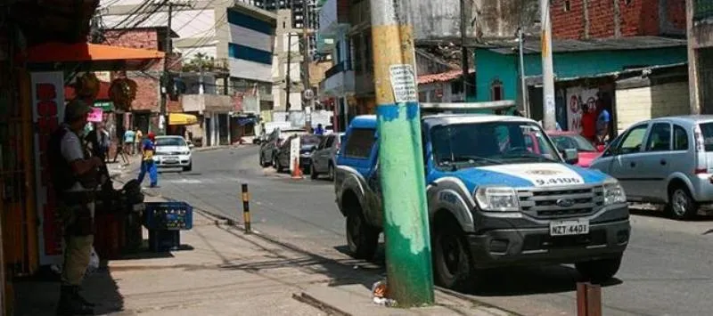 Após roubo de carro, bandidos são perseguidos e trocam tiros com a PM no Vale da Muriçoca