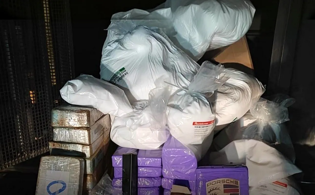 Polícia apreende mais de 20 kg de drogas dentro de malas no oeste da Bahia